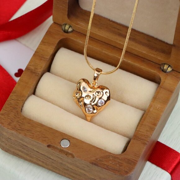 "Textured Rose Gold Heart Pendant with Sparkling Crystal Accents, XPPT1522 - Picture 5 of 13